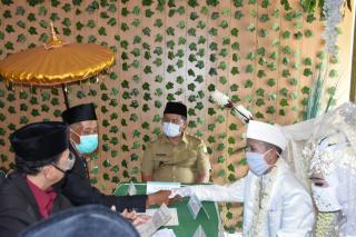 Wabup Jadi Saksi Nikah di Hari Pertama MPP Beroperasi Kembali